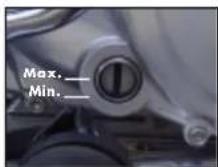 Royal Enfield Thunderbird Twinspark (2006) - Oil Level Inspection - 1