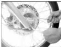 Royal Enfield Thunderbird Twinspark (2006) - Front Wheel removal - 1