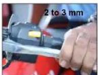 Royal Enfield Continental GT (2014) - ADJUSTMENTS - CLUTCH LEVER FREE PLAY - 1