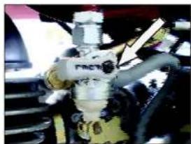 Royal Enfield Bullet 350 Twinspark (2014) - GEAR SHIFTING, RIDING &amp; STOPPING - 2