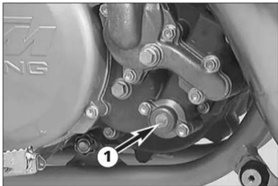 KTM 300 MXC (2002) - Explanation - Example - 3