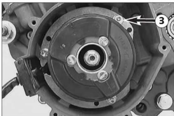 KTM 300 MXC (2002) - Dismounting of the ignition (SEM) - 1