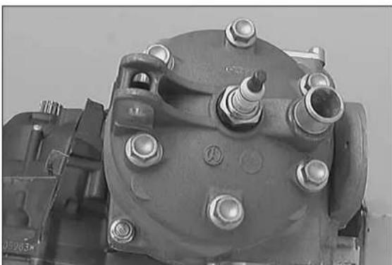 KTM 300 MXC (2002) - Mounting cylinder head - 1