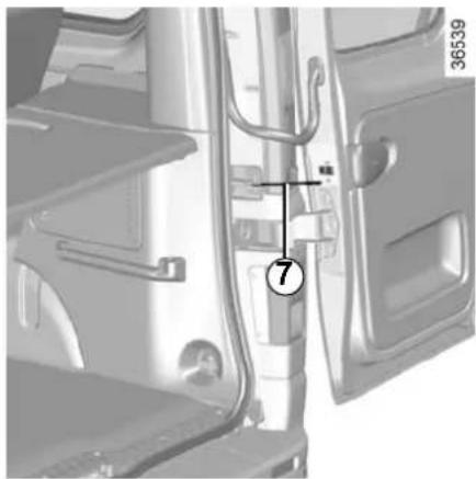 RENAULT Talisman (2015) - Opening the doors to the maximum position - 1