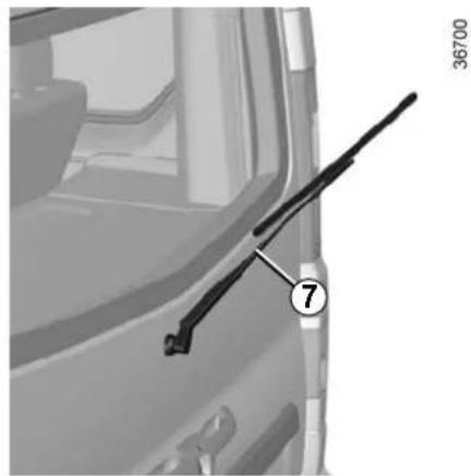 RENAULT Talisman (2015) - Rear screen wiper blade on rear hinged doors - 1