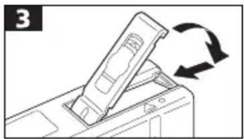 CANON PowerShot S300 - Installing the Battery Pack - 3