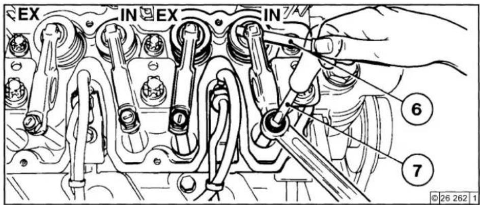 Deutz 2012 - Check Valve Clearance, Adjust if Necessary - 2
