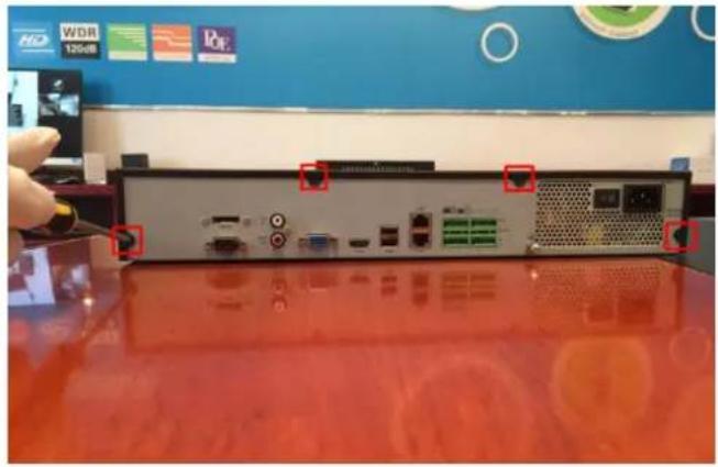 Milesight MS-N5016-UT - MS-N8000 series Hard Disk Installation - 1