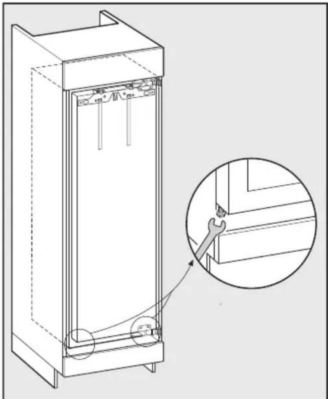 MIELE K 34673 ID - Wichtig bei Möbeln mit Türanschlagsteilen (wie Noppen, Dichtungslippen etc.): - 1