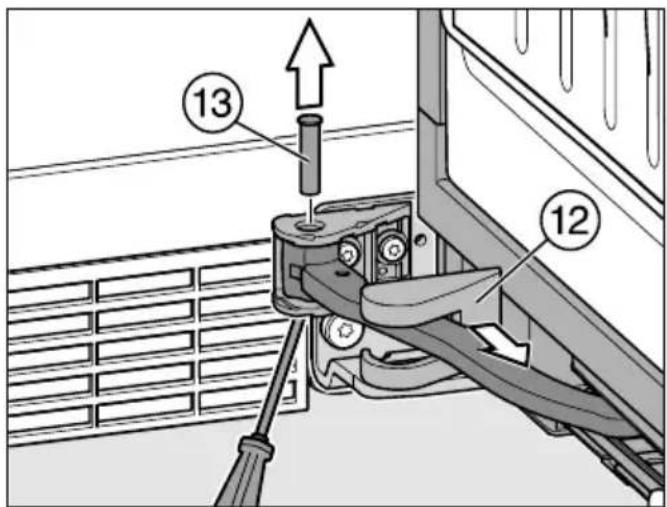 MIELE KFNS 28463 E - Unteren Türschließdämpfer lösen - 3