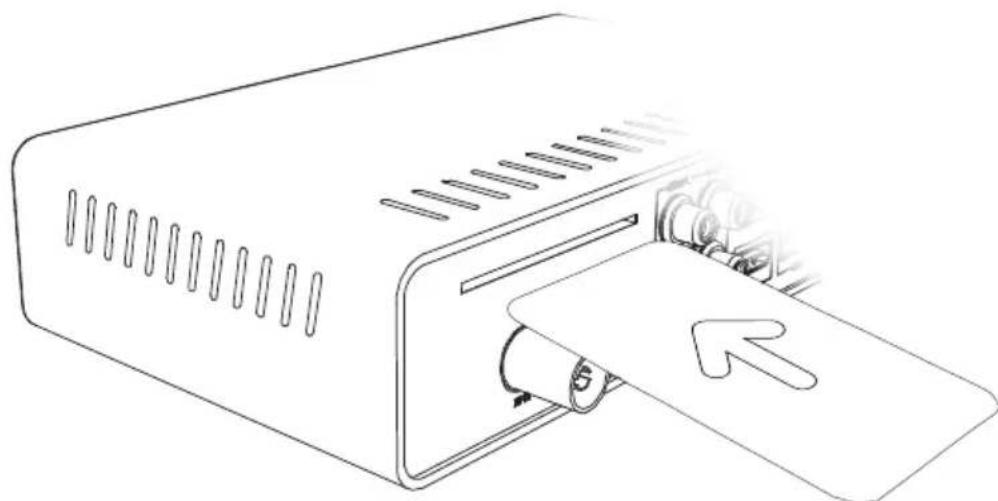 Opticum Odin2 Hybrid - Einsetzen der Smartcard - 1