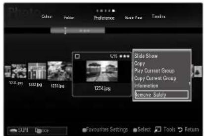 SAMSUNG UE40B7090WW - Entering the Media Play (USB & DLNA) Menu - 4