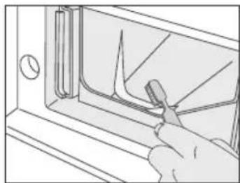 SAMSUNG Q1657AT - Cleaning the detergent drawer and recess - 3
