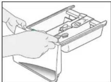 SAMSUNG Q1636S - Cleaning the detergent drawer and recess - 2