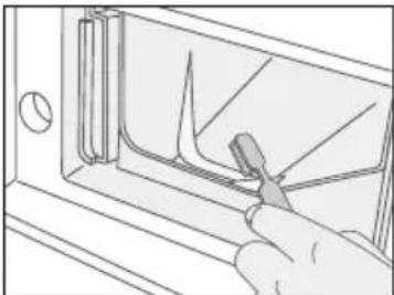 SAMSUNG Q1636S - Cleaning the detergent drawer and recess - 3