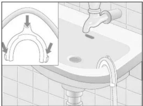 SAMSUNG Q1636S - Over the edge of a wash basin. - 1