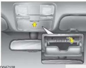 HYUNDAI H-1 Grand Starex (2008) - VORSICHT - 1