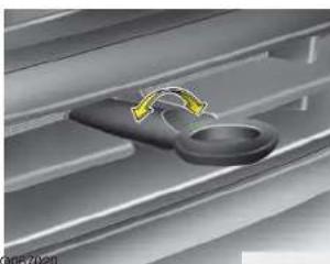 HYUNDAI H-1 Grand Starex (2008) - Rad wechseln - 2