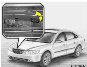 HYUNDAI Azera (2005) - Manuelles Öffnen der Kraftstofftankklappe - 3