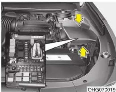 HYUNDAI Azera (2016) - CAUTION - 1