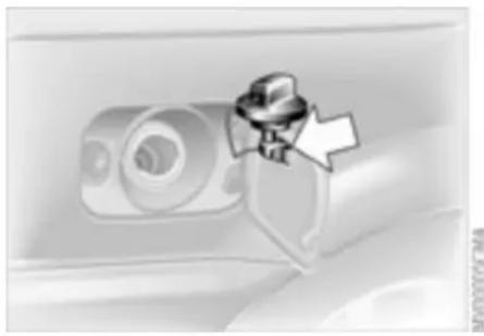 BMW 330Ci Coupe (2003) - Refueling - 2