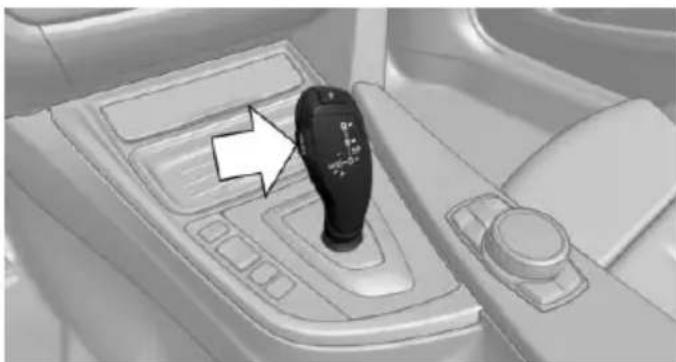 BMW 328i Sedan (2015) - Engaging D, R and N - 2