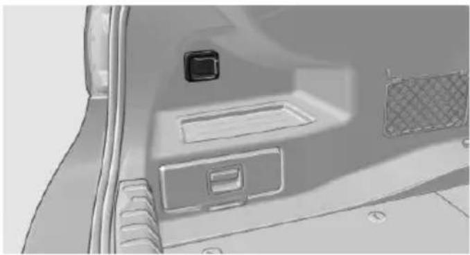 BMW 328i Sedan (2015) - In the trunk - 1