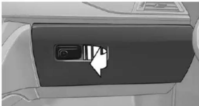 BMW 328i Sedan (2015) - Opening - 1