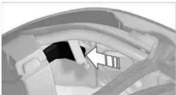 BMW Z4 sDrive30i Roadster (2009) - Changing the backup lamp and inner brake lamp - 1