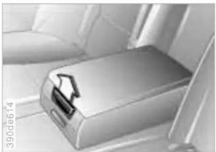 BMW M5 (2001) - Integrated rear-seat equipment\* - 1