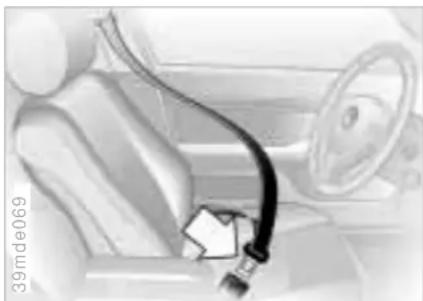 BMW M5 (2001) - Safety belts - 1
