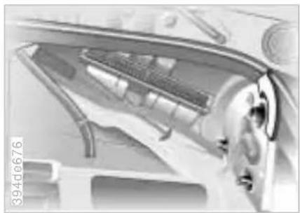 BMW M5 (2001) - Tail lamp assembly - 1