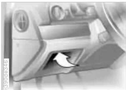 BMW M5 (2001) - OBD interface socket - 1