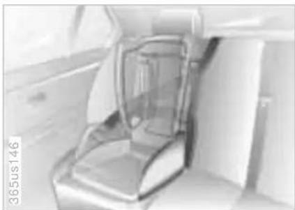 BMW M5 (2001) - Transporting children safely - 1