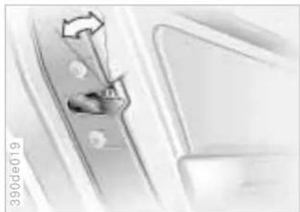 BMW M5 (2001) - Unlock the safety belt - 1