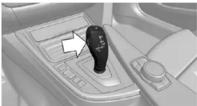 BMW 228i Coupe (2014) - Engaging D, R and N - 2