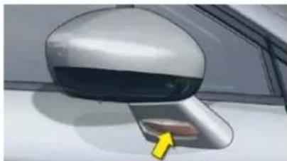 CITROEN C5 Dag (2008) - Changing side repeaters - 1