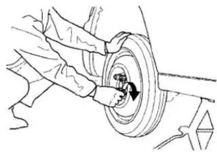 Honda Accord Coupe (2001) - Changing a Flat Tire - 2