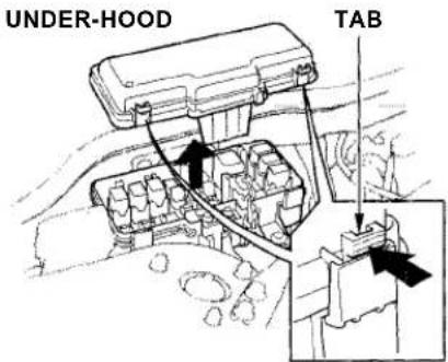 Honda Accord Coupe (2001) - Closing the Moonroof - 4