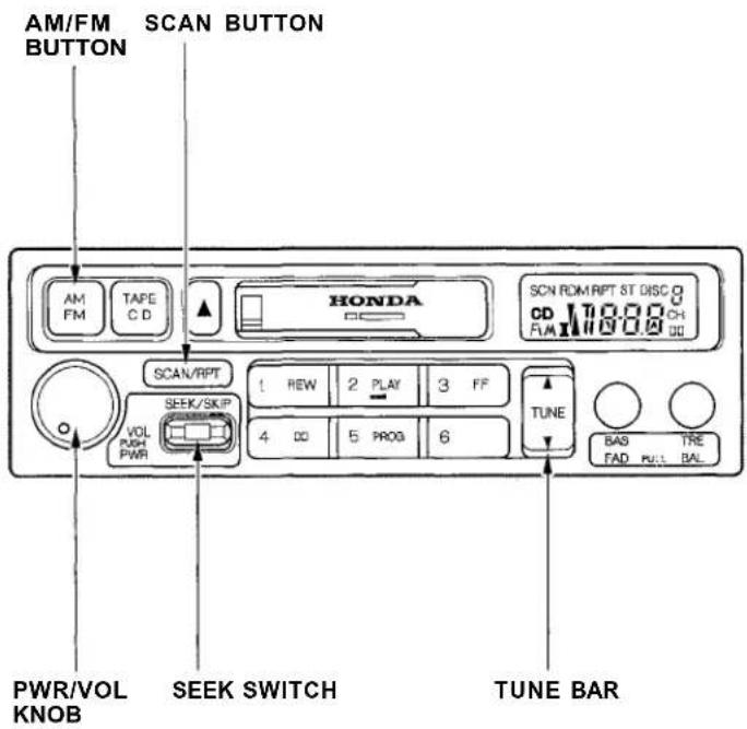 Honda Accord Coupe (2001) - Operating the Radio - 1