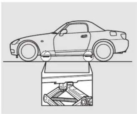 Honda S2000 (2002) - Changing a Flat Tire - 3
