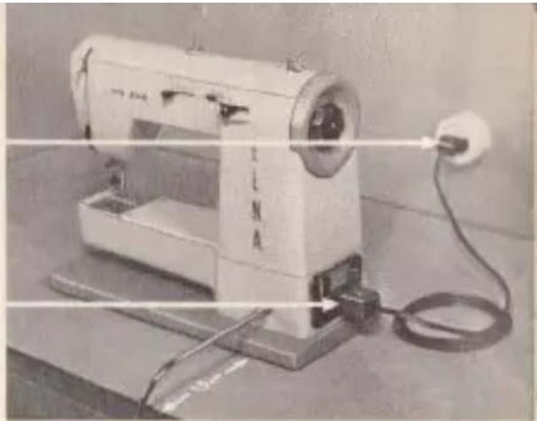 ELNA Plana Zig Zag - Elektrische Ausrüstung und Ingangsetzen - 1