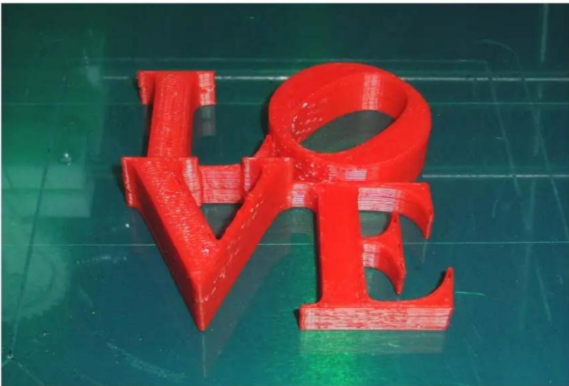 German RepRap PRotos V2.0 - Abbildung 6.7. LOVE gedruckt - 1