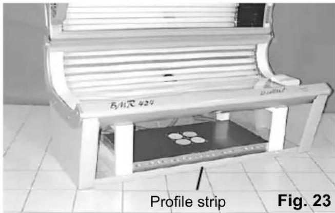 Dr. Kern Excellent 42/4 - Mounting the ballast tray on sunbeds with compact base - 3