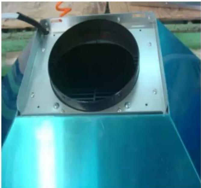 PKM 8090H - Fixing of the exhaust hose Models with preassembled air outlet - 1