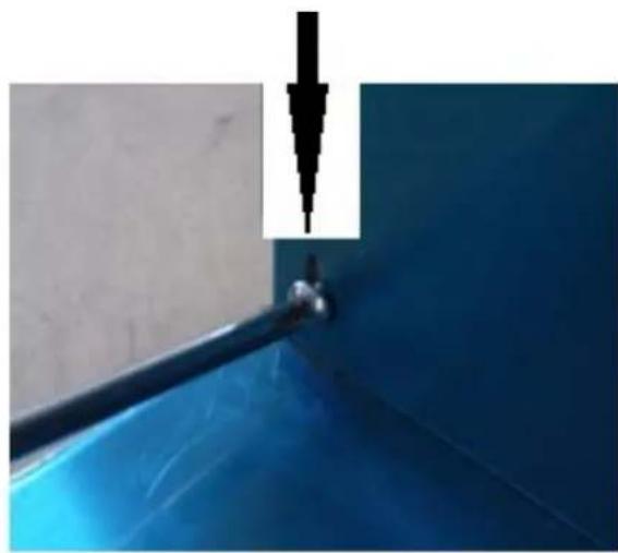 PKM 6004H - Fixing of the exhaust hose Models with preassembled air outlet - 4