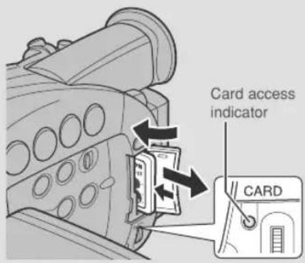 CANON ZR45MC - Inserting and removing the memory card - 2