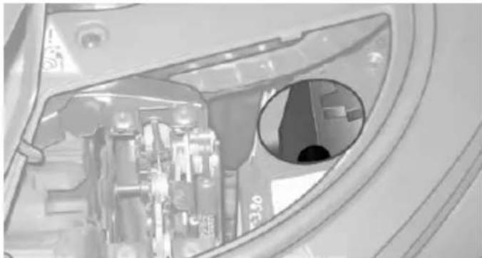 BMW 535i Xdrive (2014) - Corner-illuminating lamps - 3