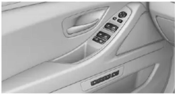 BMW 5 Series Sedan (2016) - Hint - 2