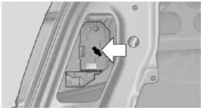 BMW 5 Series Sedan (2016) - Inside brake lamp - 1
